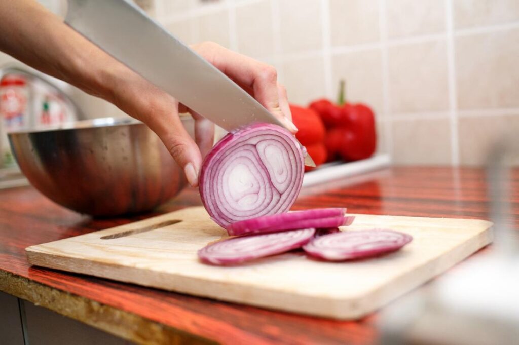 onion-juice-for-hair-regrowth
